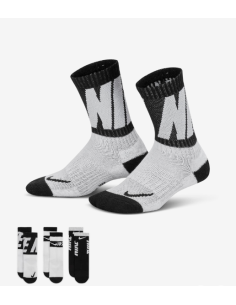 Tres pares de calcetines deportivos Nike Dri-Fit -...