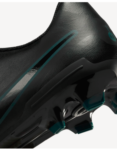 Nike Legend 10 Club FG/MG men's football boots...