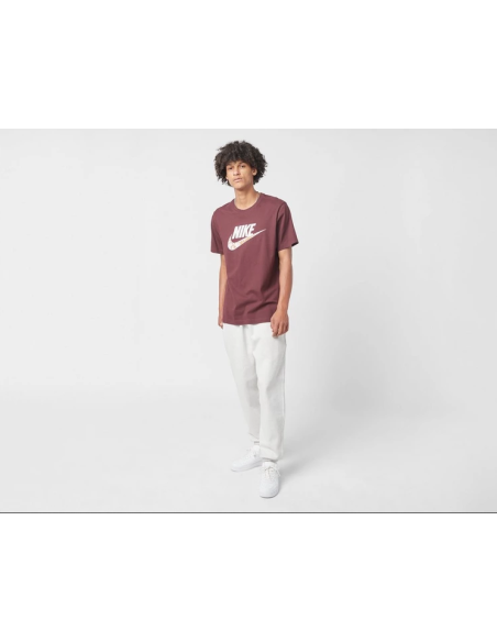 Nike NSW Tee12MO Futura Herren-T-Shirt – Bordeaux