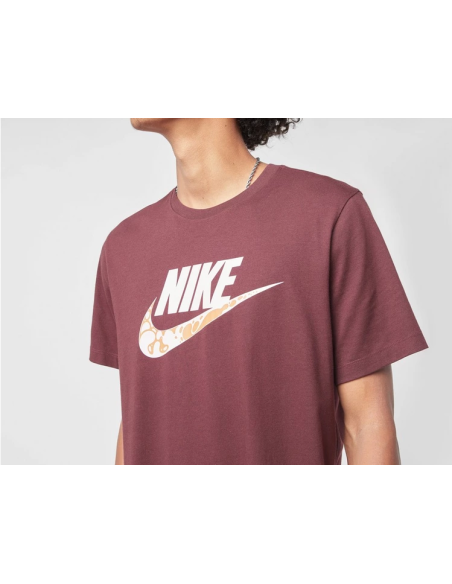 Camiseta Nike NSW Tee12MO Futura Hombre - Bordeaux