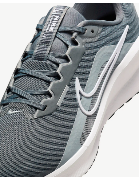 Chaussures de course Nike Downshifter 13 pour hommes - Gris