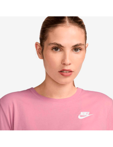 Camiseta Nike Club Essentials Mujer - Rosa