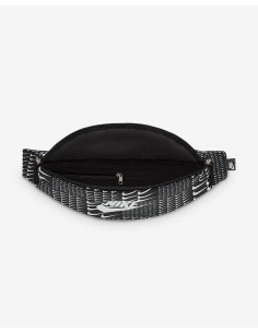Nike Heritage Unisex Crossbody Bum Bag - Black 2